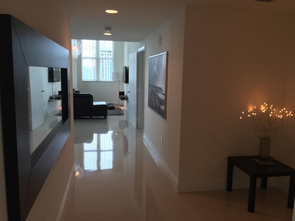 Lyx Suites At One Broadway In Brickell Майами Экстерьер фото