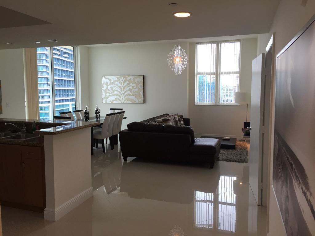 Lyx Suites At One Broadway In Brickell Майами Экстерьер фото