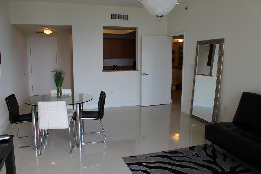 Lyx Suites At One Broadway In Brickell Майами Номер фото