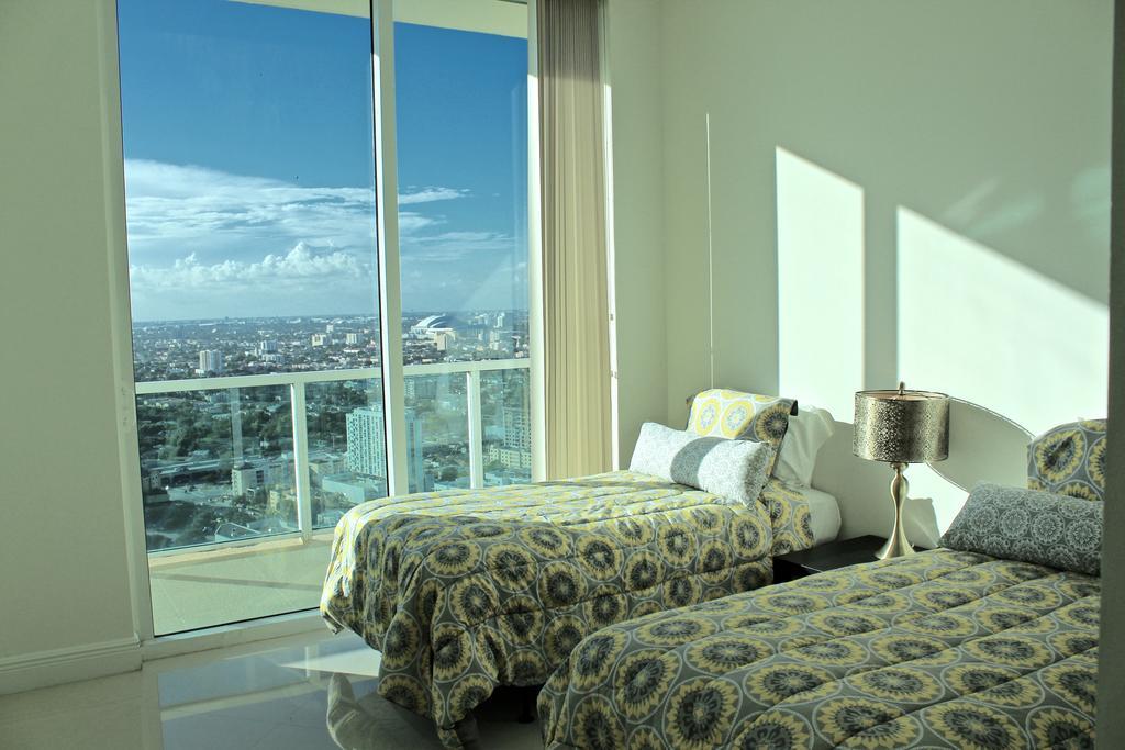 Lyx Suites At One Broadway In Brickell Майами Экстерьер фото